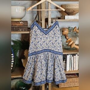 Abercrombie and Fitch V-Neck Flowy Blue White Mini Skort XL NWOT